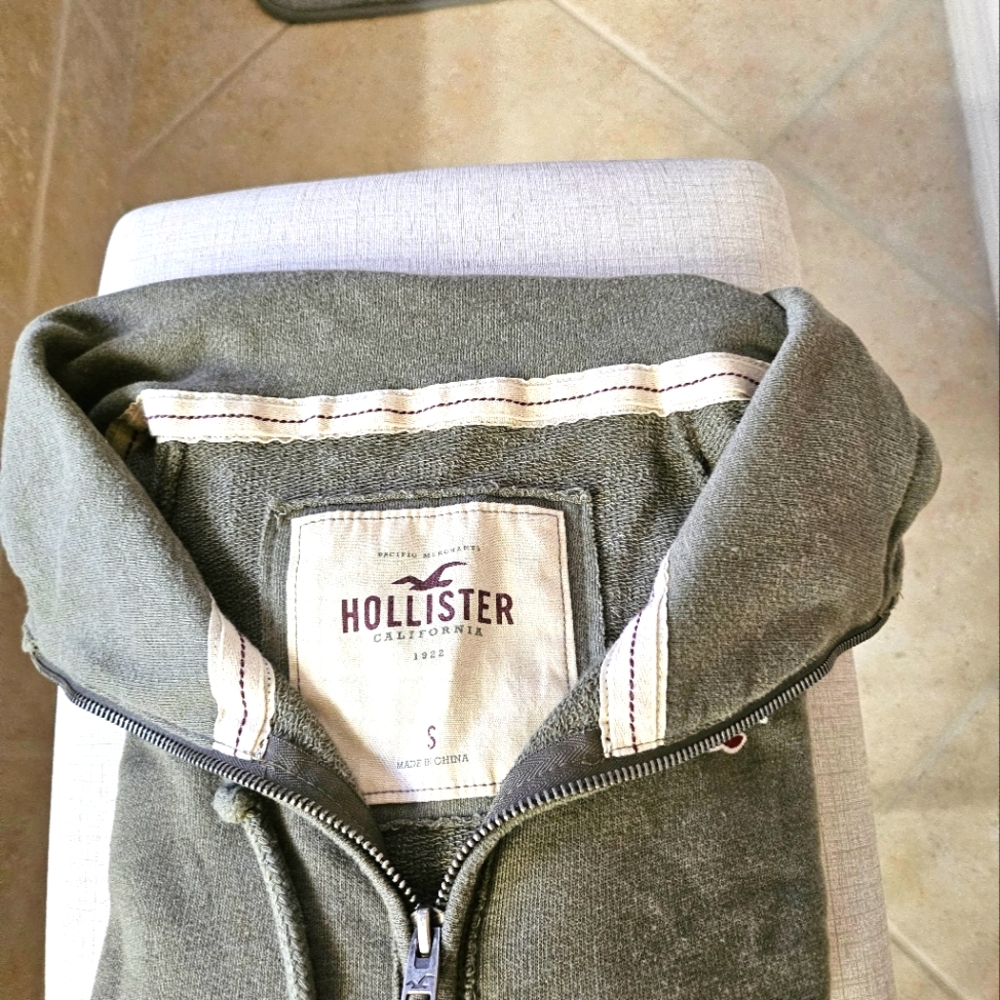 Hollister Sweatshirt